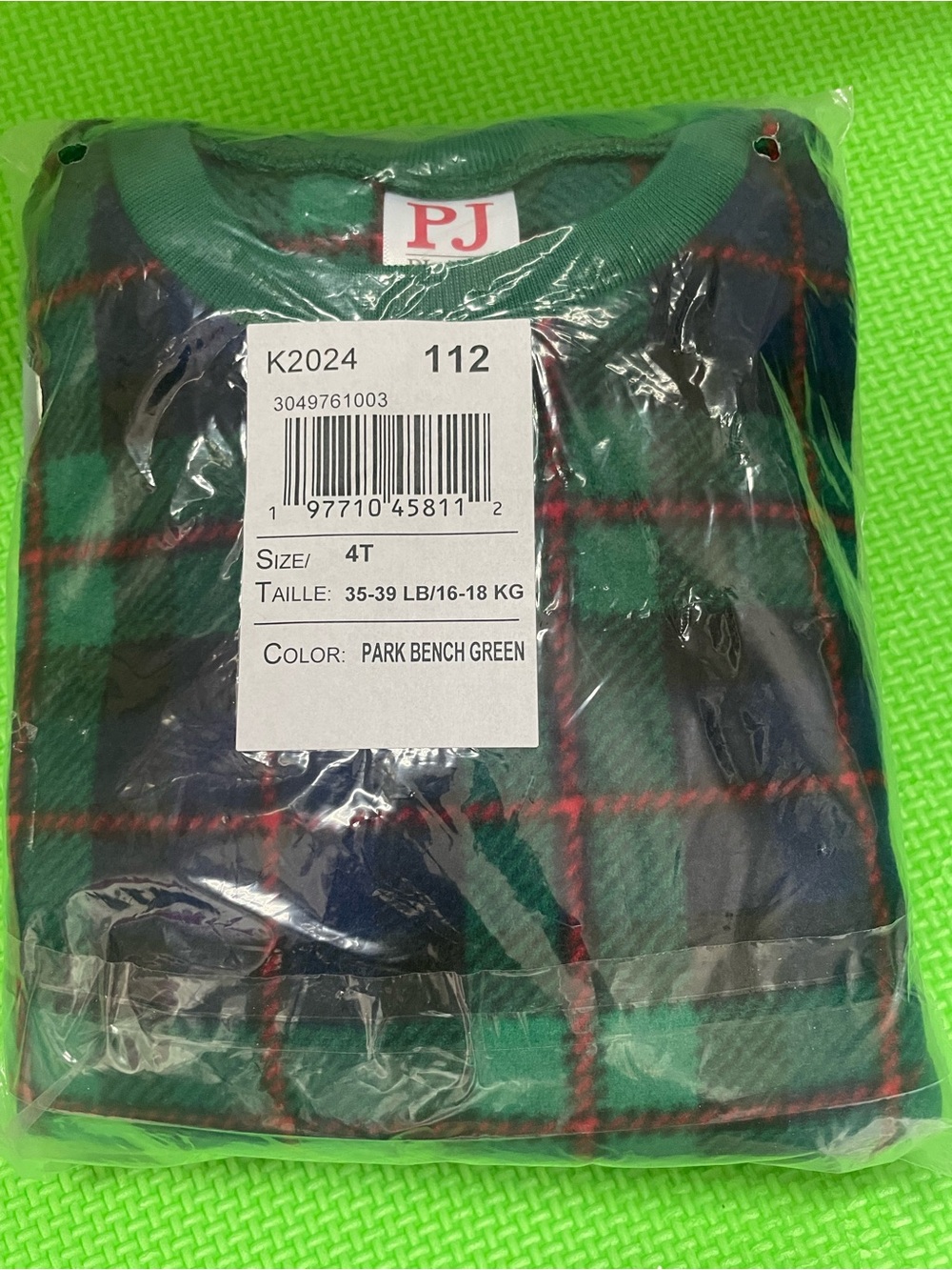 4t park bench green pajama set